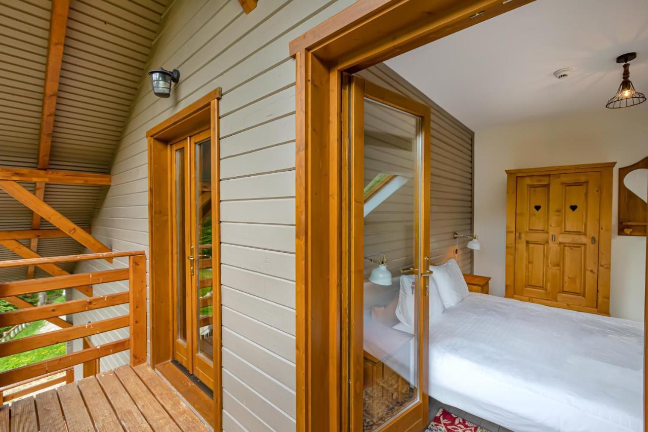 Chiba Chalet Тимишу-де-Жос Экстерьер фото